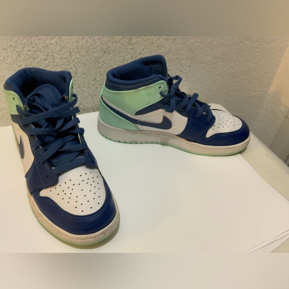 Nike Air Jordan 1 Mid GS Mystic Navy Mint Foam 554725-413 youth size 6.5 Y/39